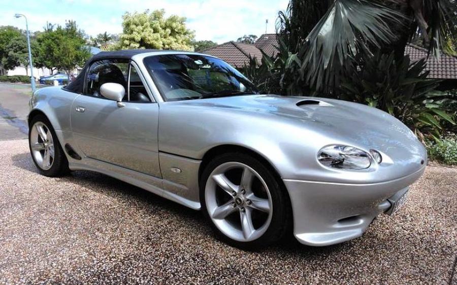 Mazda MX-5 Bullet Roadster '2002